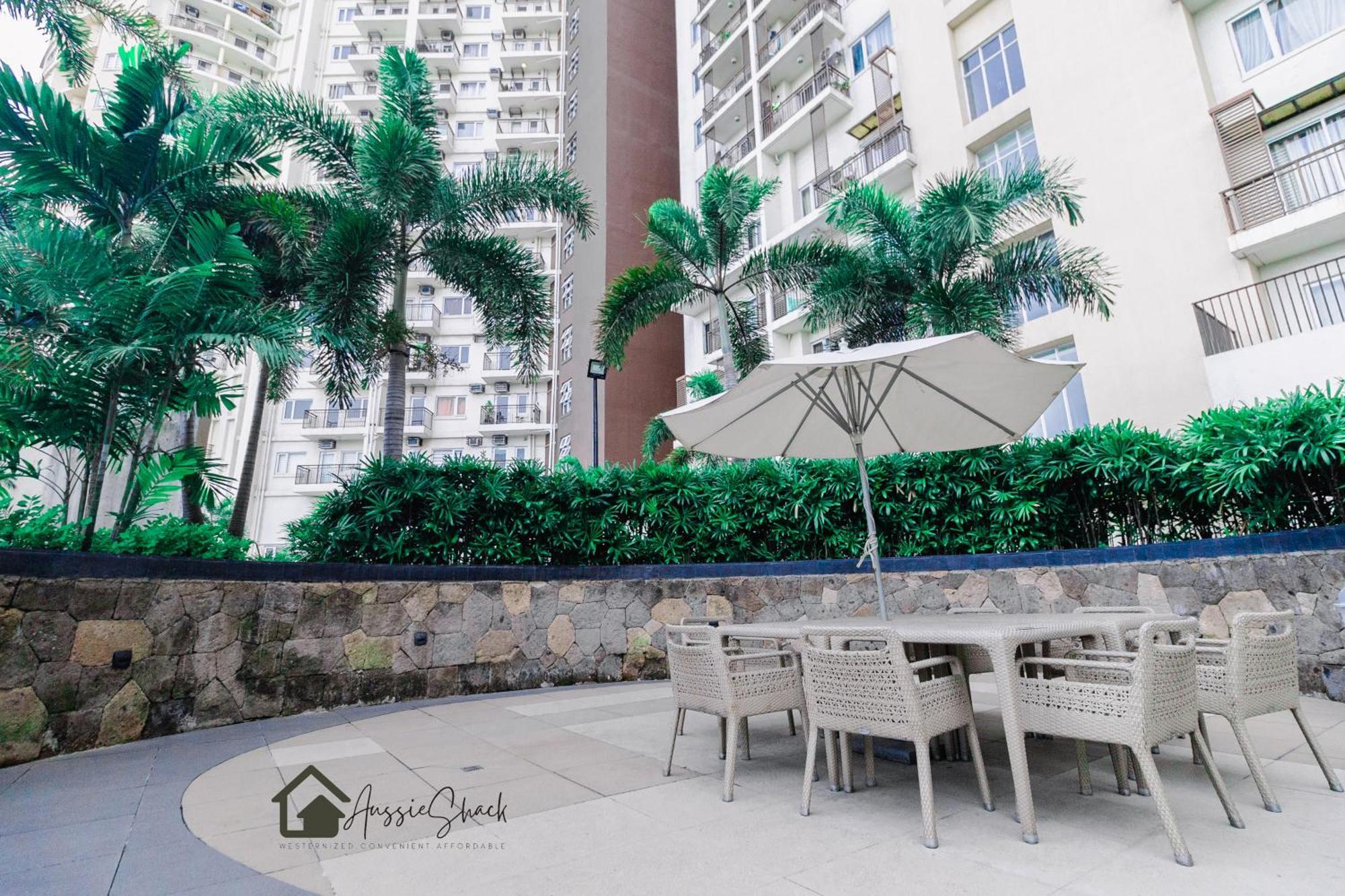 Aussie Shack - 2Br Modern Condo With Skyline View Manille Extérieur photo